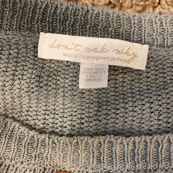 Cropped Sweater - Picture 2 of 3